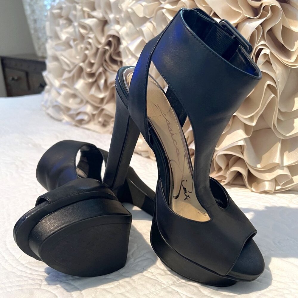 JESSICA SIMPSON (Dewy) Black, Platform Pump